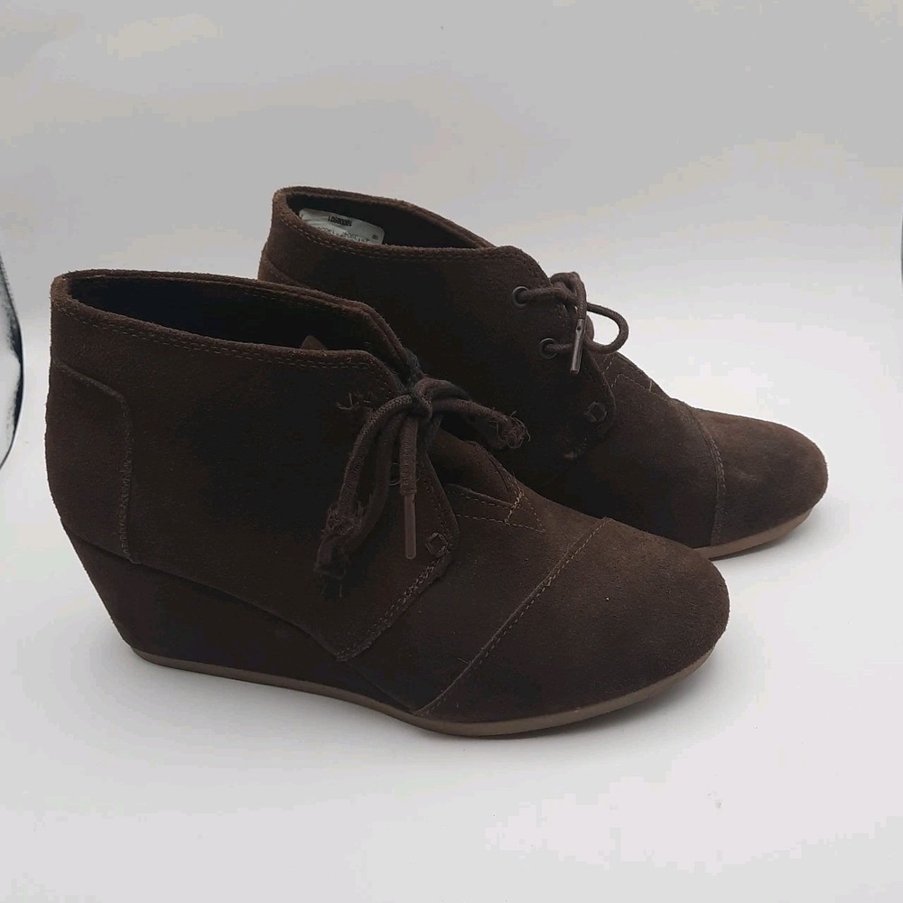 Toms Wedge Kayla Desert Lace Up Brown Suede Bootie Size 9.5 Flaw